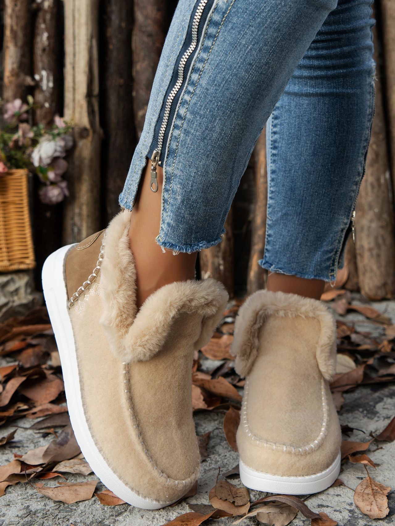 Furry Suede Round Toe Women Shoes Flat Sneakers